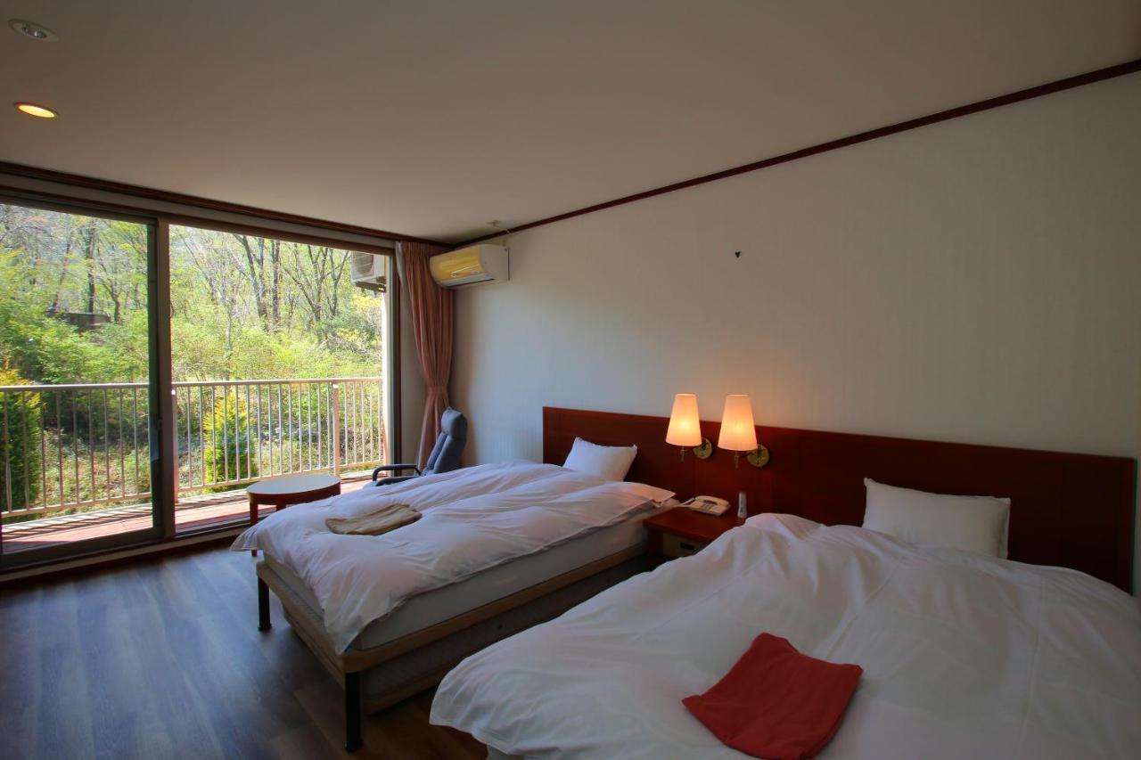 Hokkein-Onsen Kougen-Terrace Hotel Kokonoe Bagian luar foto